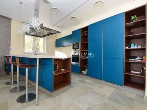 Prodaja, kuća, 285m², Njivice, Herceg Novi - image 8