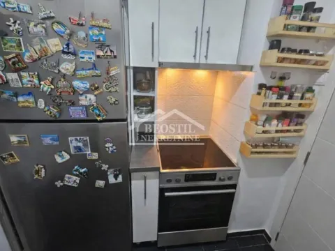 Prodaja, dvosoban stan, 61m², Resnik, Beograd - image 9