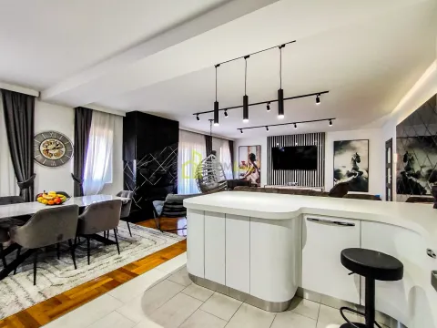 Prodaja, petosoban stan, 147m², Dalmatinska ulica, Podgorica - image 2