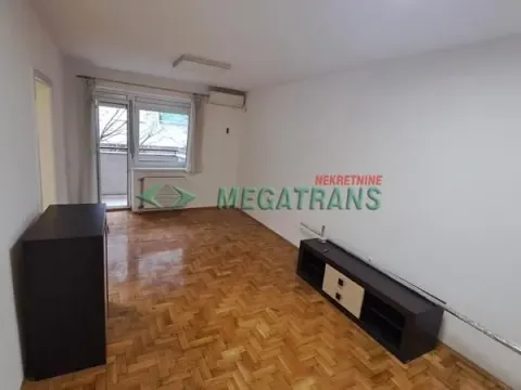 Izdavanje, dvosoban stan, 48m², Bulevar Oslobodjenja, Novi Sad Sve Podlokacije - image 2