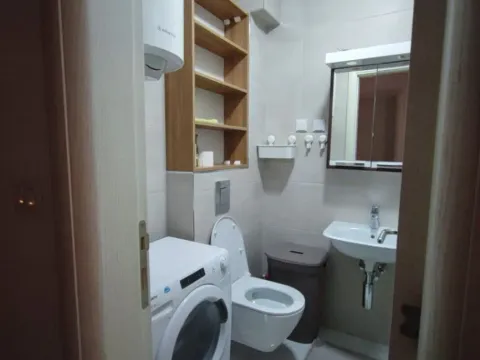 Izdavanje, jednosoban stan, 45m², Blok 6, Podgorica - image 12