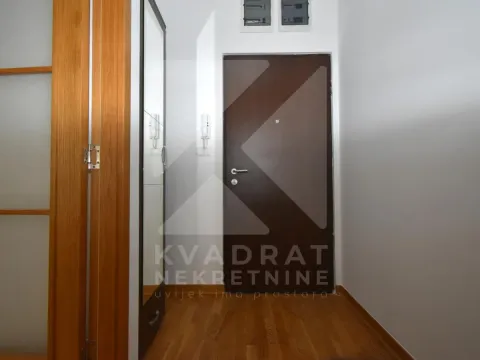 Izdavanje, dvosoban stan, 65m², City Kvart, Podgorica - image 11