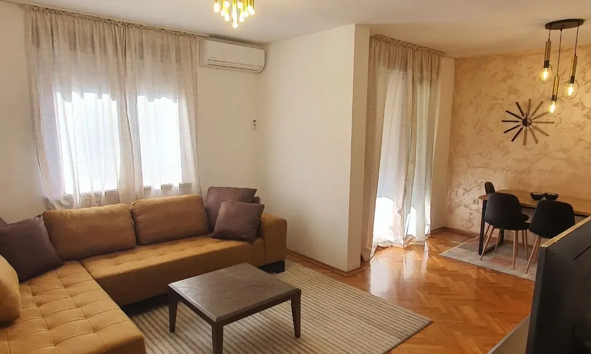 Rent, one bedroom apartment, 54m², Blok 6, Podgorica