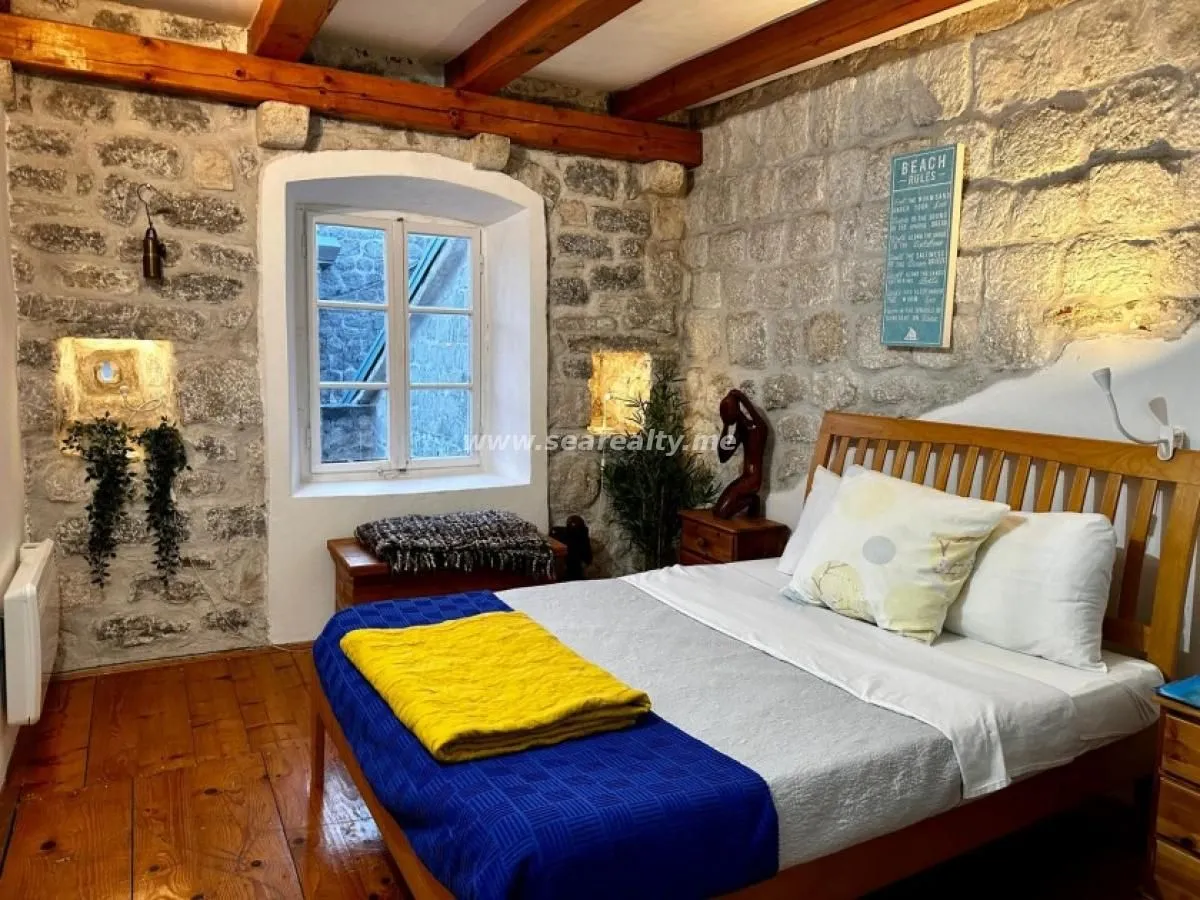 Prodaja, stan, 83m², Perast, Kotor