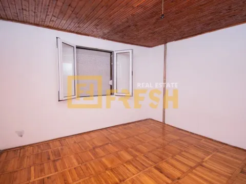 Sale, house, 368m², Konik, Podgorica - image 9