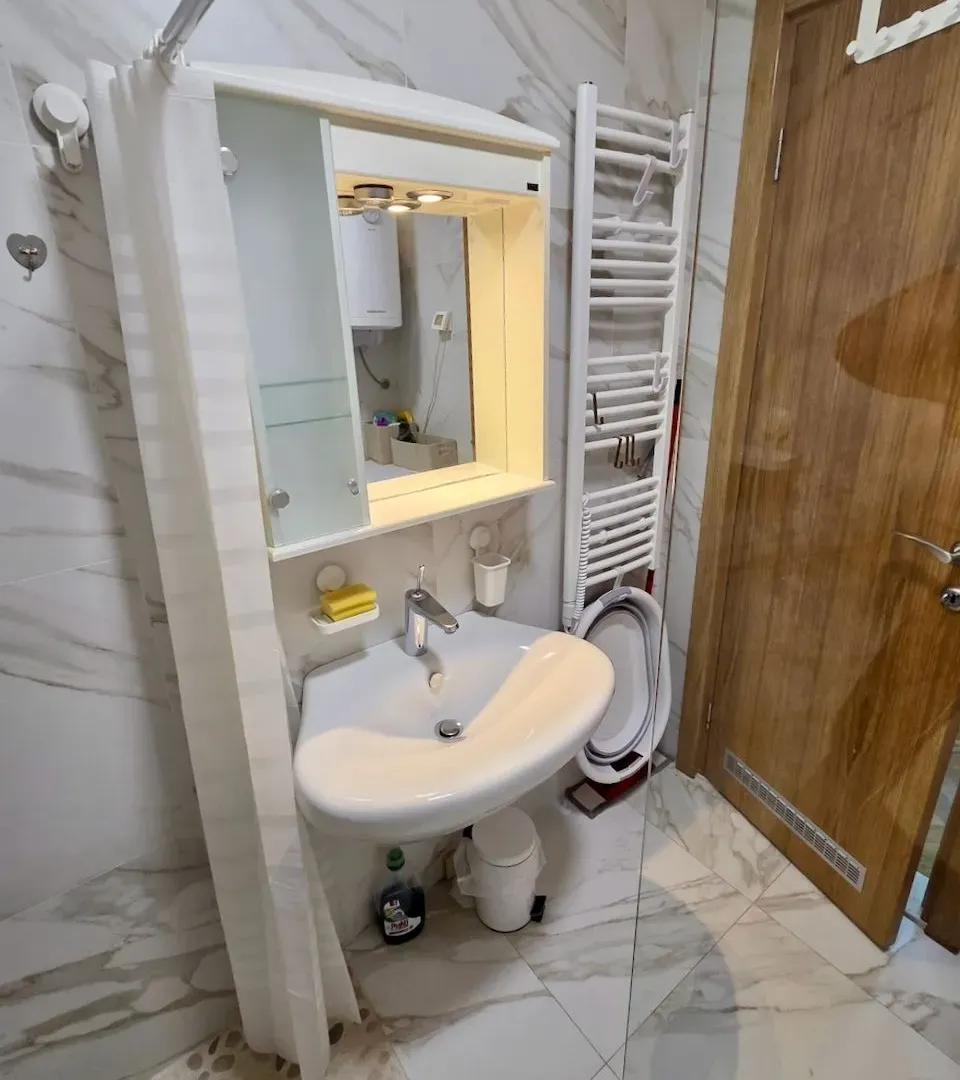 Rent, one bedroom apartment, 40m², Dobrota, Kotor