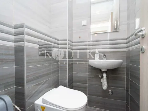 Izdavanje, dvosoban stan, 74m², Stari Aerodrom, Podgorica - image 8