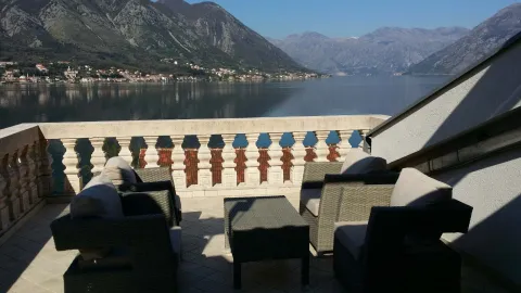 Stan in Dobrota