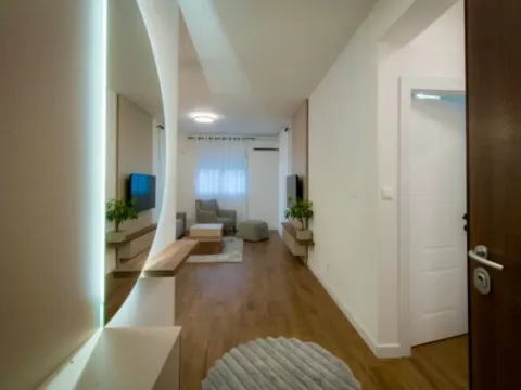 Izdavanje, jednosoban stan, 46m², Stari Aerodrom, Podgorica - image 11