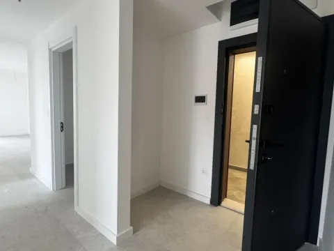 Prodaja, trosoban stan, 77m², Novi Banovci, Stara Pazova - image 4