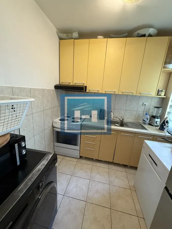Prodaja, trosoban stan, 79m², Centar, Jagodina