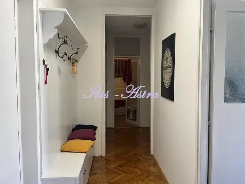 Rent, three bedroom apartment, 66m², Kalenić Pijaca, Vračar Sve Podlokacije - image 13