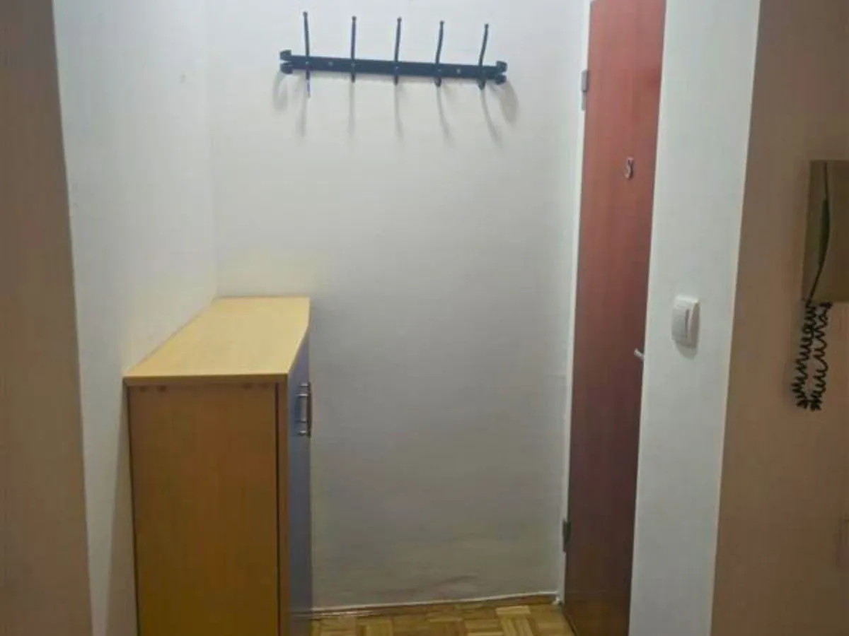 Izdavanje, jednosoban stan, 38m², Stari grad, Novi Sad