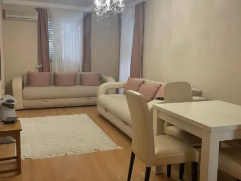 Rent, one bedroom apartment, 55m², Maslinjak, Budva