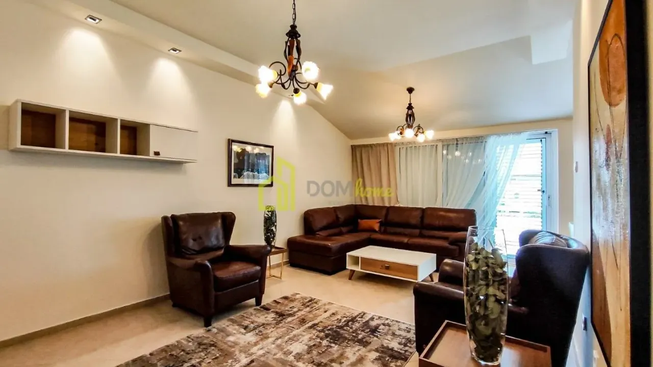 Izdavanje, trosoban stan, 115m², Momišići, Podgorica