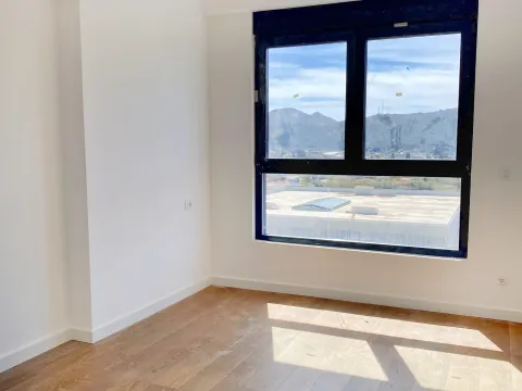 Sale, two bedroom apartment, 74m², Centar, Bar - image 1