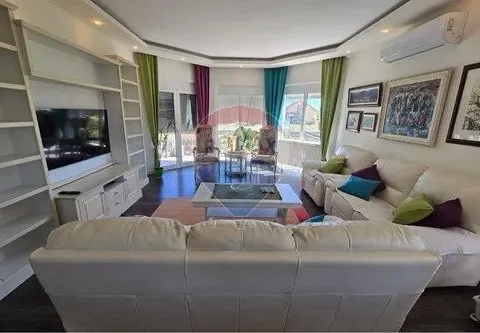 Izdavanje, kuća, 125m², Golubovci, Podgorica - image 5