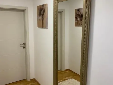 Izdavanje, dvosoban stan, 65m², Centar, Niš - image 13