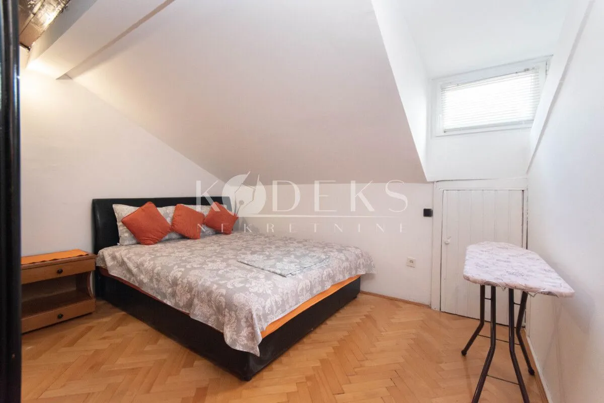 Izdavanje, trosoban stan, 56m², Centar, Podgorica