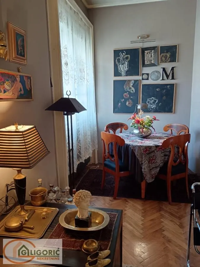 Prodaja, trosoban stan, 90m², Stari Grad, Beograd