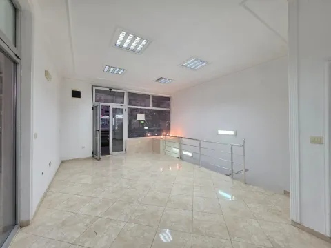 Prodaja, poslovni prostor, 82m², Podgorica, Crna Gora - image 5