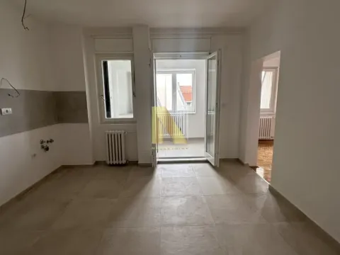 Prodaja, dvosoban stan, 60m², Novi Sad, Srbija - image 1