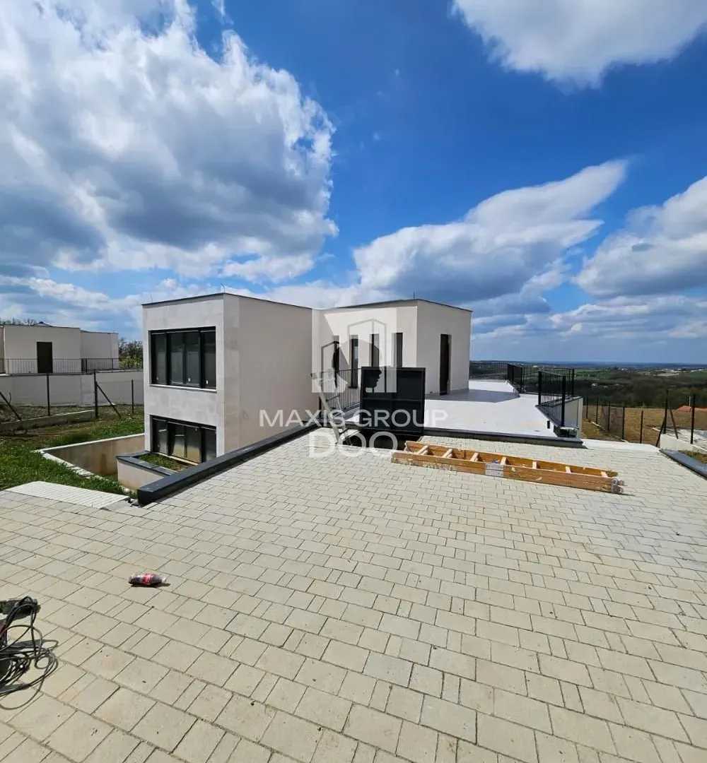 Prodaja, kuća, 272m², Kosmaj, Sopot