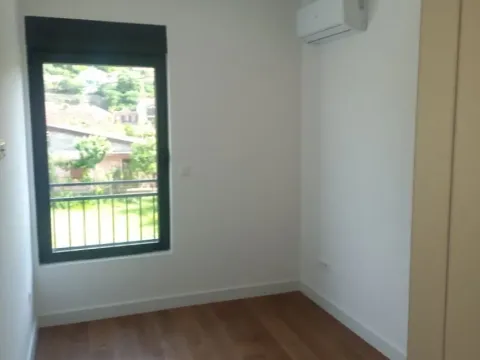 Rent, two bedroom apartment, 68m², Dalmatinska ulica, Podgorica - image 7