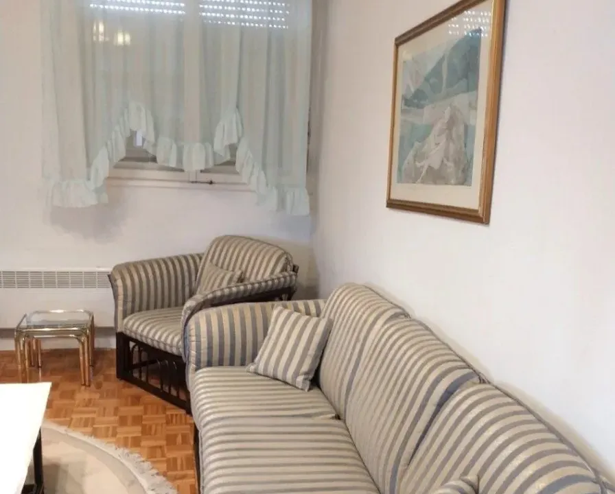 Izdavanje, dvosoban stan, 59m², Momišići, Podgorica