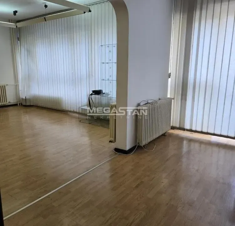 Izdavanje, poslovni prostor, 105m², Poštanska Štedionica, Palilula Sve Podlokacije