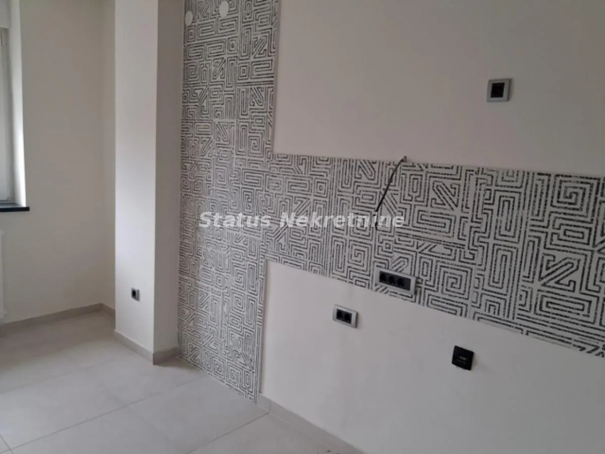 Prodaja, dvosoban stan, 55m², Cara Dušana, Novi Sad Sve Podlokacije