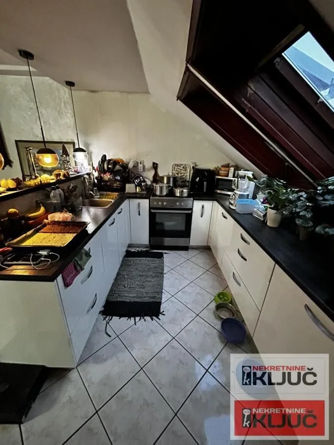 Prodaja, trosoban stan, 99m², Sajmište, Novi Sad