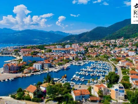 Prodaja, dvosoban stan, 78m², Centar, Tivat - image 1