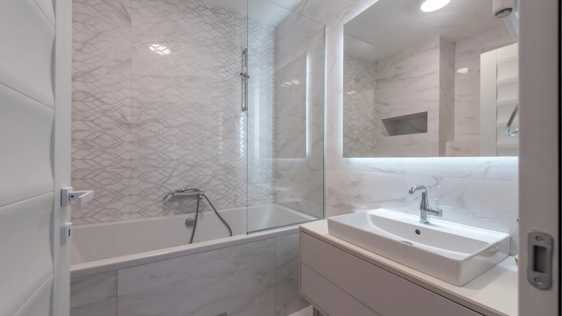 Sale, house, 256m², Drobni pijesak, Budva