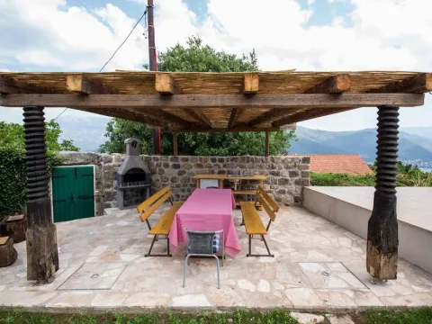 Prodaja, kuća, 235m², Tivat, Crna Gora - image 15