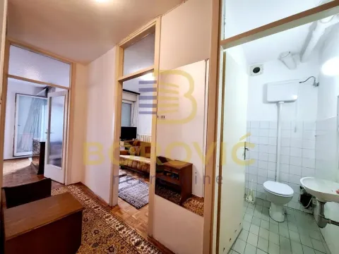 Rent, three bedroom apartment, 73m², Vračar Sve Podlokacije, Beograd - image 14