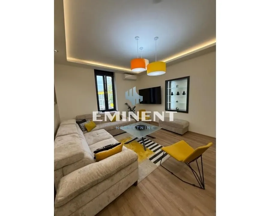 Rent, two bedroom apartment, 60m², Gundulićev Venac, Beograd