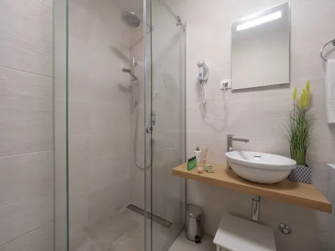 Rent, one bedroom apartment, 50m², Centar, Budva - image 7