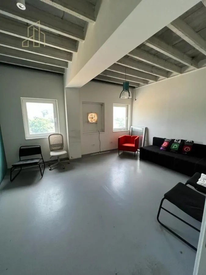 Rent, office space, 2000m², Voždovac Sve Podlokacije, Beograd