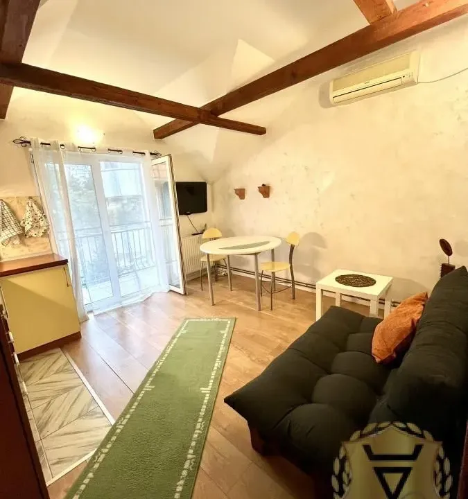 Izdavanje, jednosoban stan, 32m², Zvezdara Sve Podlokacije, Beograd