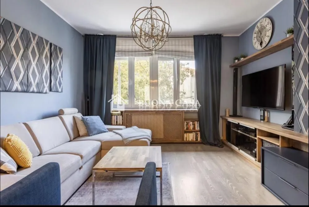 Prodaja, trosoban stan, 80m², Skadarlija, Beograd