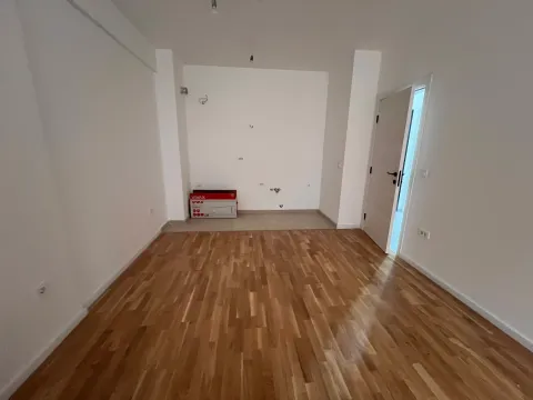 Rent, two bedroom apartment, 64m², Stari Aerodrom, Podgorica - image 1