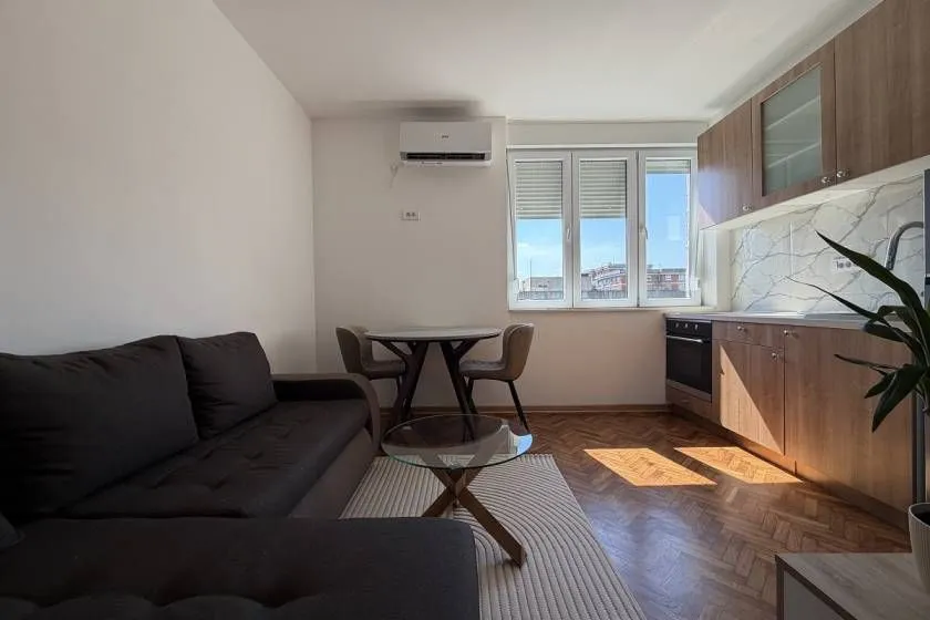 Rent, two bedroom apartment, 33m², Palilula Sve Podlokacije, Beograd