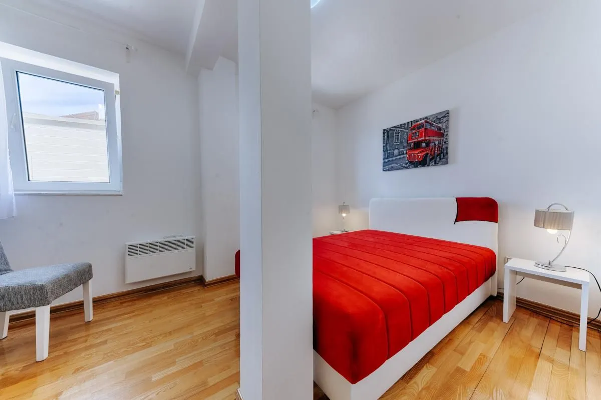 Prodaja, trosoban stan, 139m², Sveti Stefan, Budva
