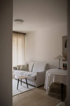 Sale, one bedroom apartment, 48m², Bečići, Budva - image 4