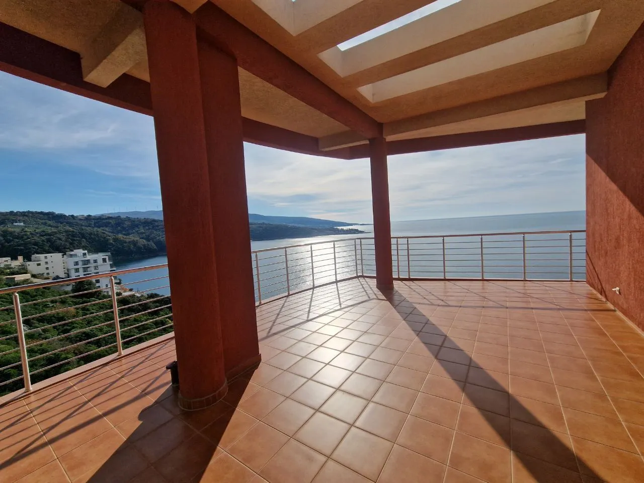 Prodaja, trosoban stan, 227m², Dobra Voda, Budva