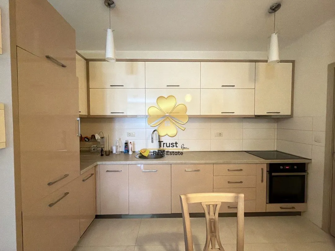 Izdavanje, dvosoban stan, 75m², City Kvart, Podgorica