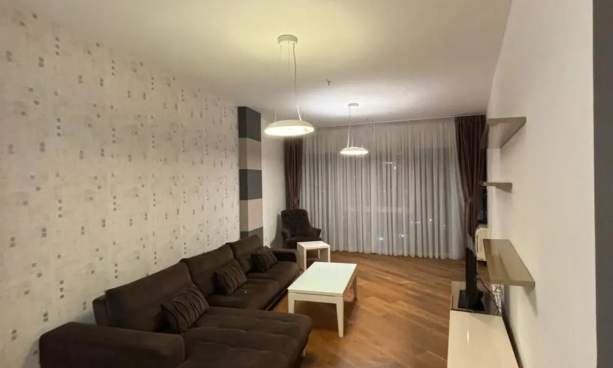 Izdavanje, jednosoban stan, 65m², Centar, Budva
