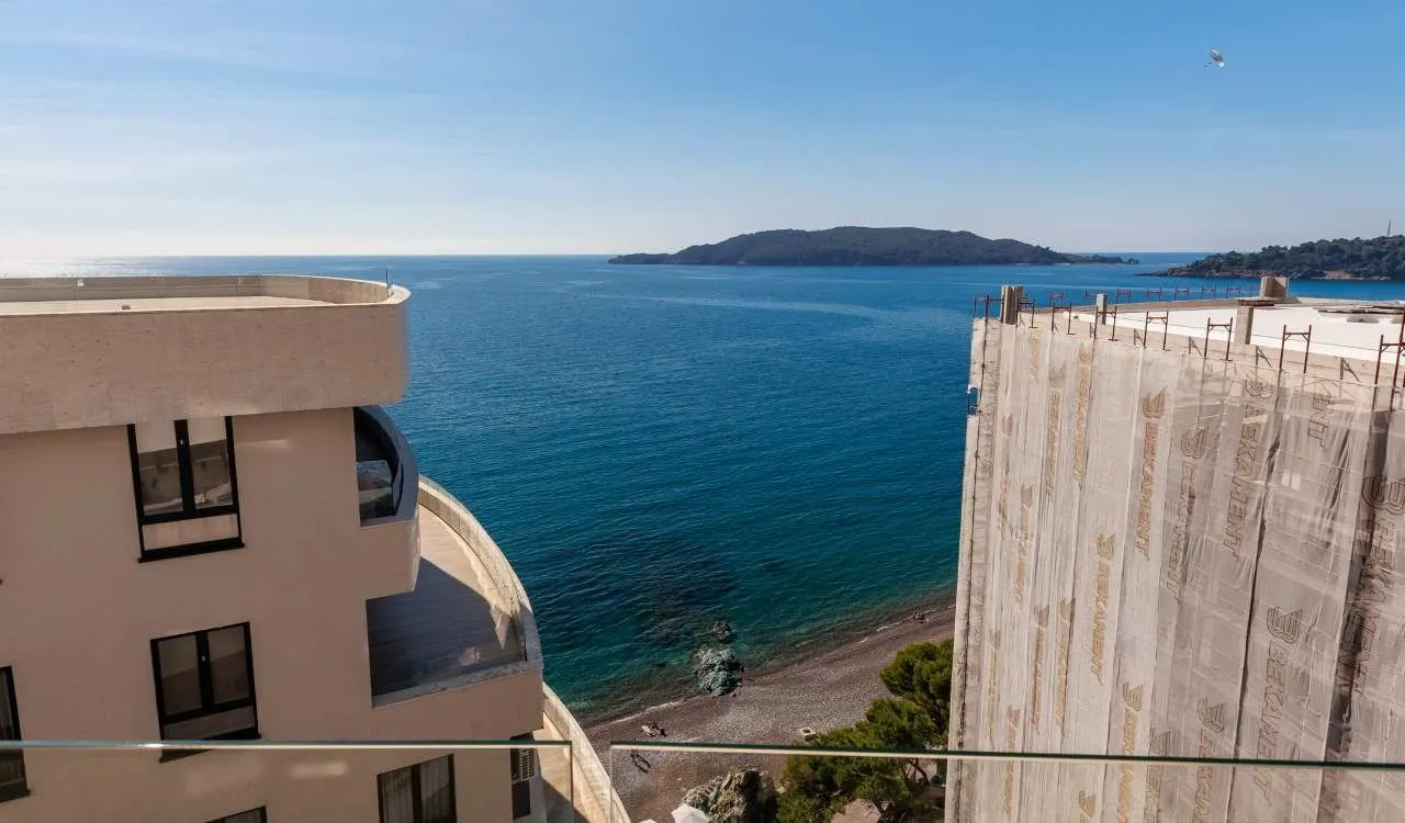 Sale, one bedroom apartment, 77m², Bečići, Budva
