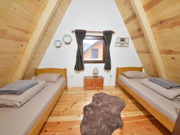 Prodaja, kuća, 218m², Motički gaj, Žabljak
